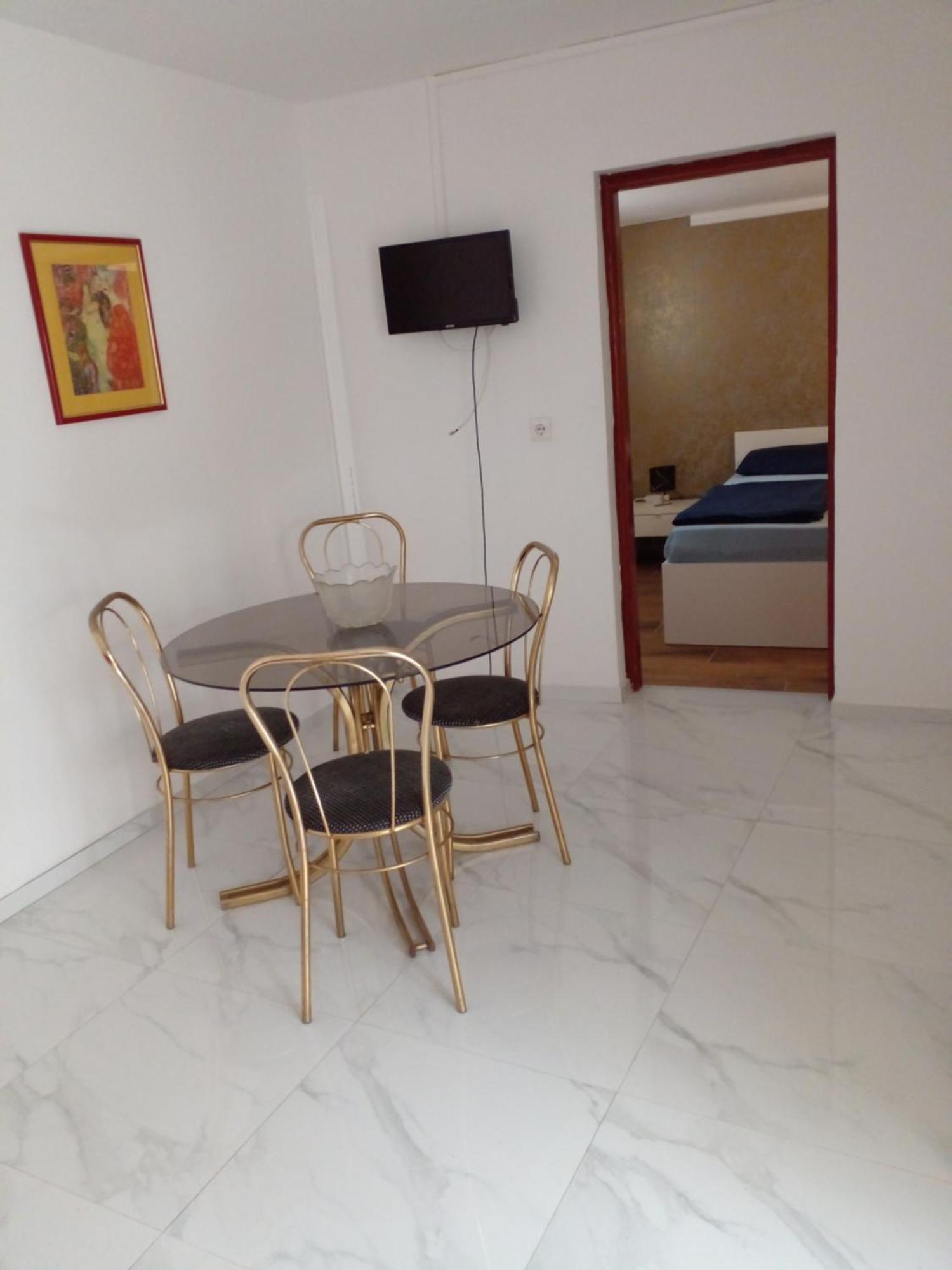 Apartmani Marijanovic Vir Dış mekan fotoğraf